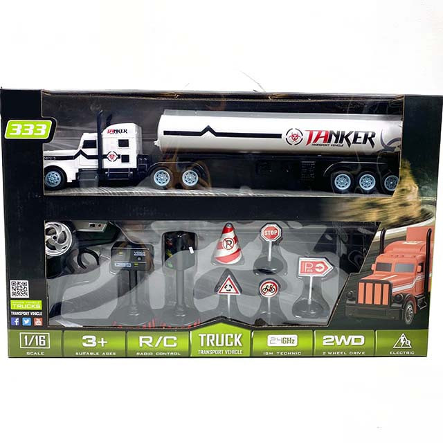 Радиоуправляемый грузовик цистерна и набор дорожных знаков (2WD, акб, 1:16) - GM1936