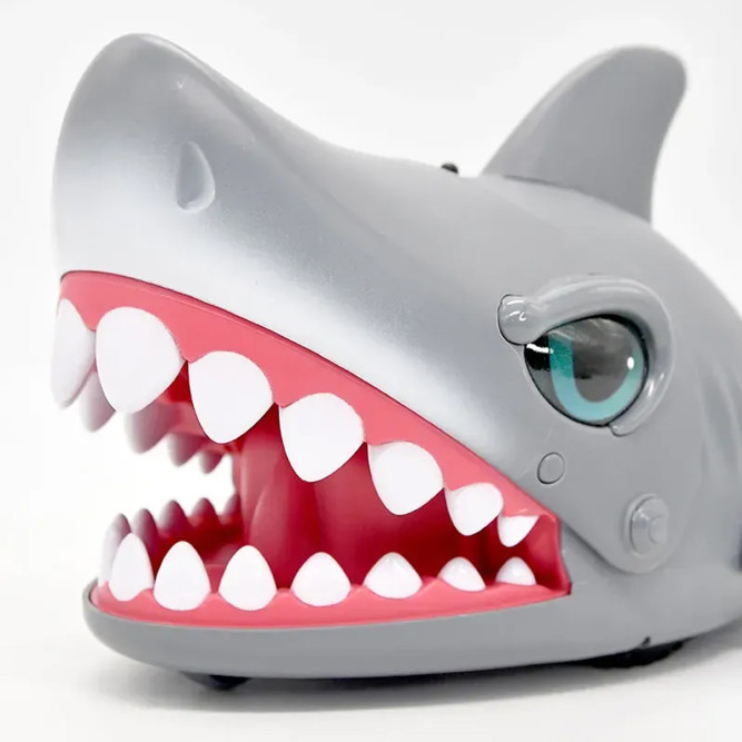 Свирепая игрушечная акула на пульте управления (36 см, акб) - CS-YS06