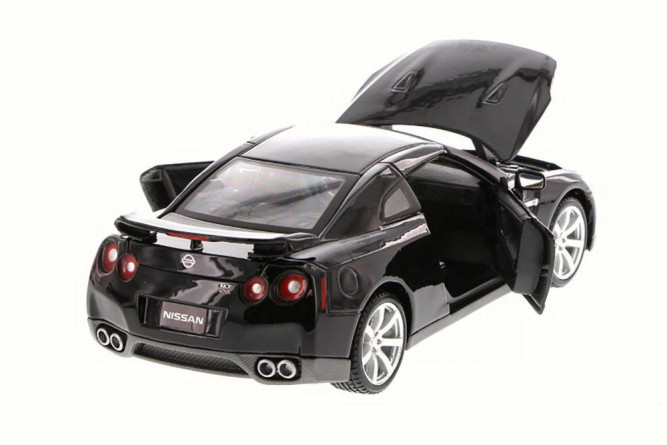 Металлическая модель Maisto Nissan GT-R 2009 1:24 - 31900