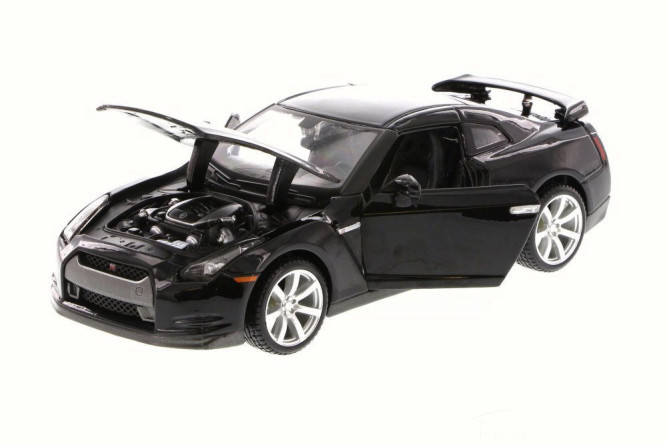 Металлическая модель Maisto Nissan GT-R 2009 1:24 - 31900